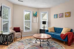 2BR Apartment with Private Office Near Downtown - Dahlia