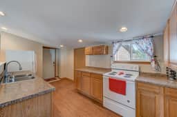 2BR Condo Near Lake w/ Sunny Bedrooms - Moonbeam