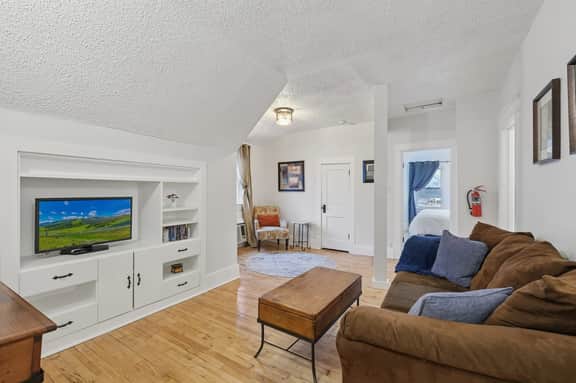 1BR Apartment Across from Como Lake - Bayberry