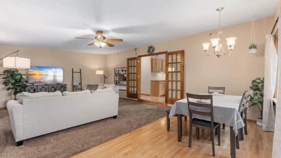 2BR Condo by Lake w/ Deck, Jetted Tub - Raindrop