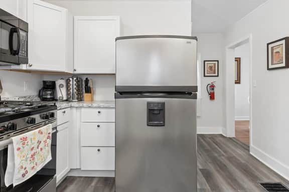 4BR Home Across from Como Lake - Evergreen