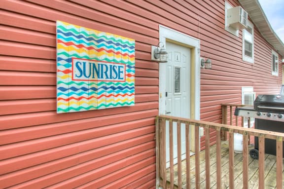Sunny 4BR Condo Near Lake Pepin Beach - Sunrise Condos
